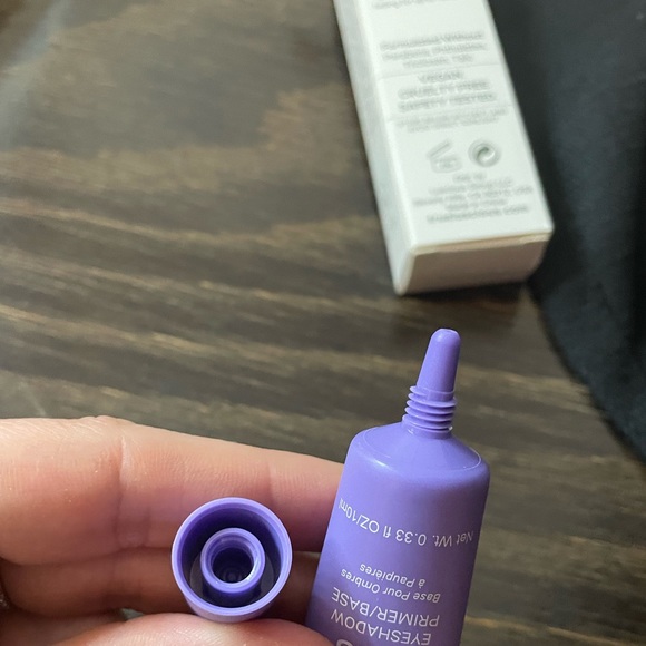 Angel Eyes Hydrating Eyeshadow Primer - Medium Nude - Brand New - Picture 4 of 8